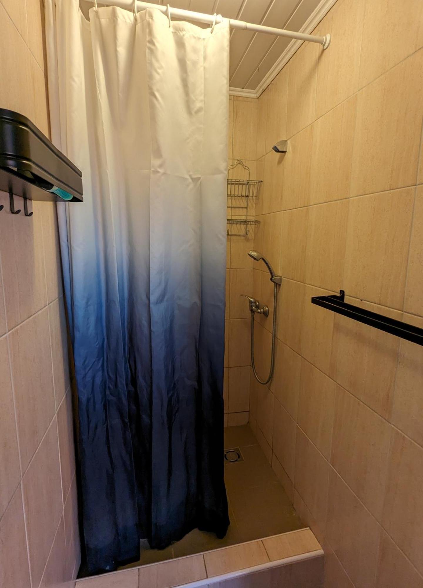 Hostel John Galt เบอร์โน ภายนอก รูปภาพ
